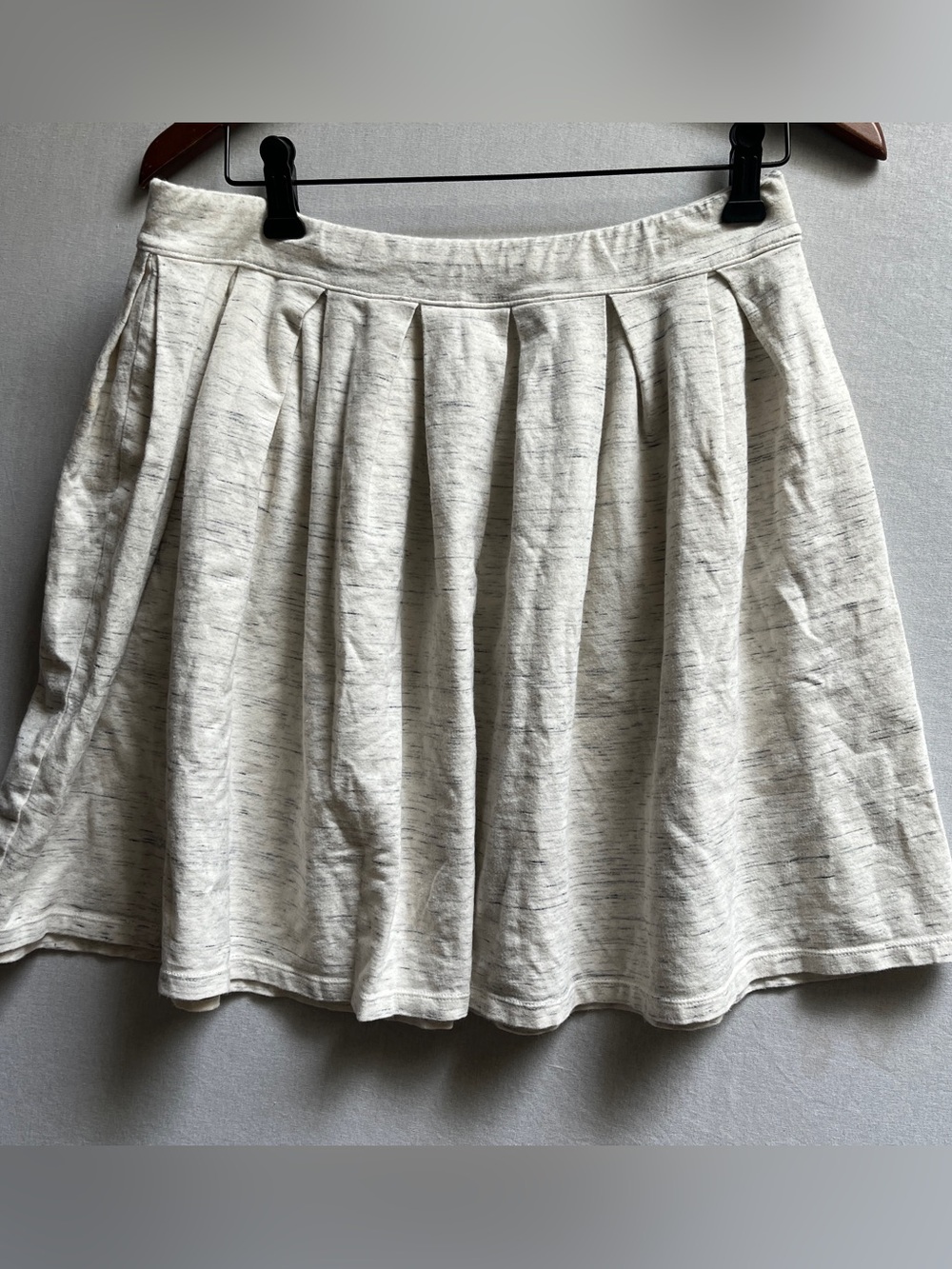 Talula Aritzia Heathered Cream Pleated Skater Mini Skirt L